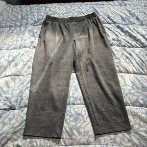 A New Day Woman’s Plaid Black and Gray Trouser Pant